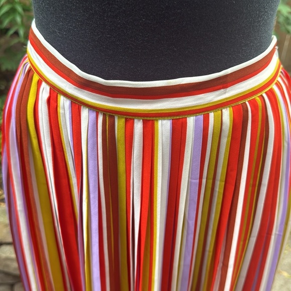 Colorful Striped Pleated Midi Skirt Forever 21 Contemporary. Size L - Picture 2 of 10